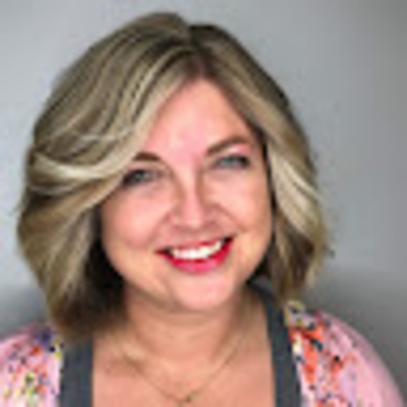 Meet your Posher, Erin - Picture 1 of 1